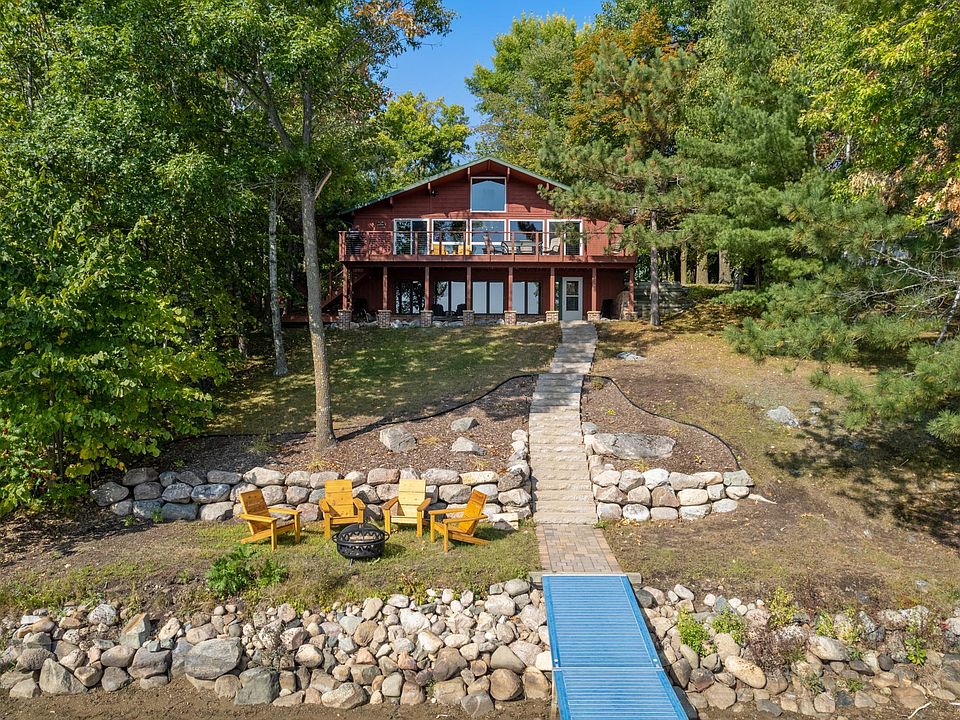 1st image of 35817 Moraine Dr