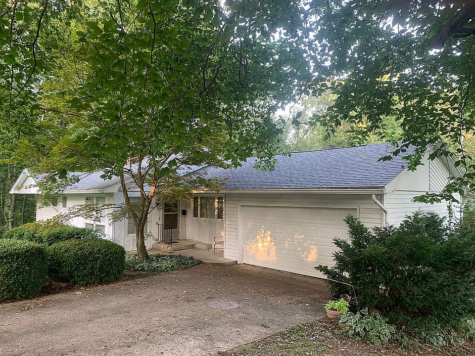 1st image of 110 Lanewood Dr