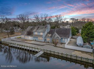 812 Beach Blvd, Forked River, NJ 08731