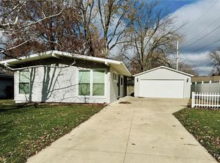 3404 Oak Ave, Mattoon, IL 61938