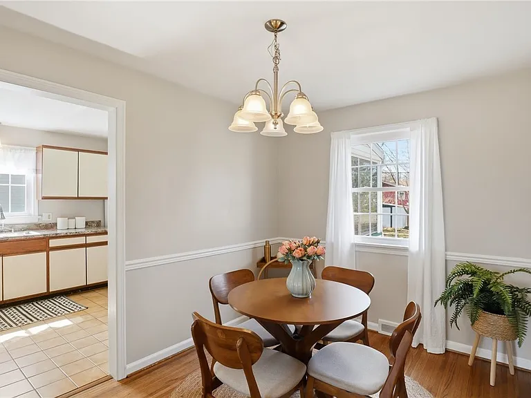 37 Oakmount Dr — Photo 7