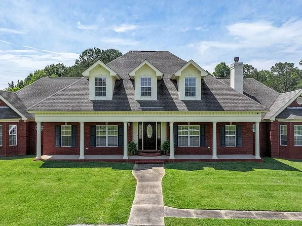 517 Buckview Ct, Pike Road, AL 36064