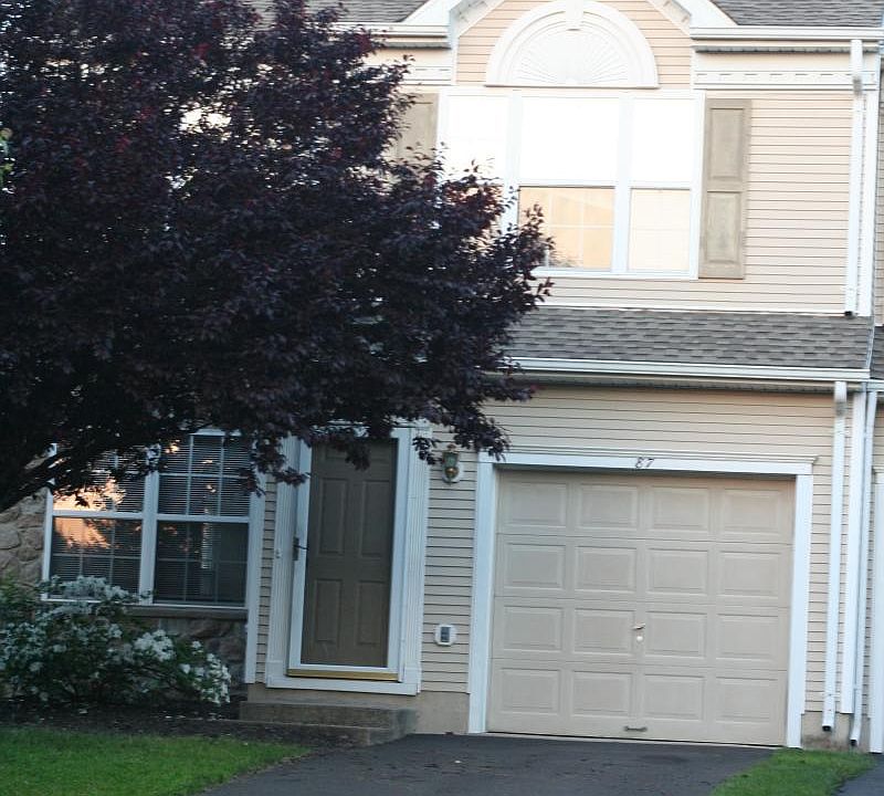 1st image of 87 Cypress Pl
