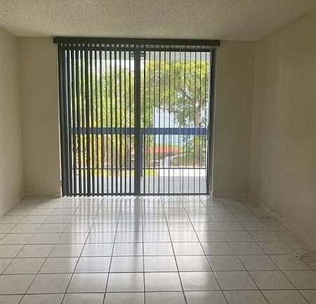 4th image of 9460 Fontainebleau Blvd APT 324