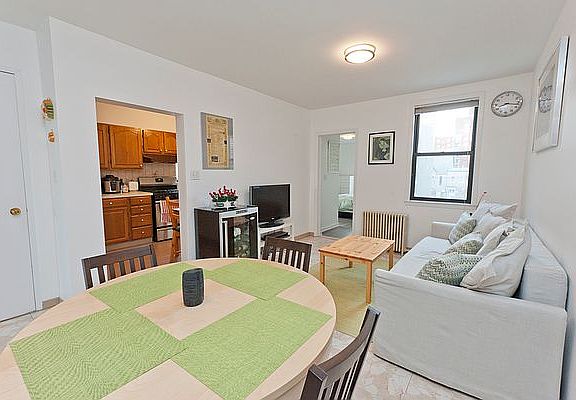 3rd image of 1452 31st Ave #2