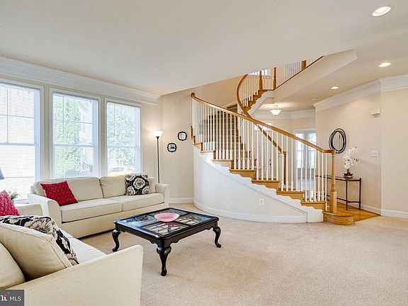 4th image of 5680 Tower Hill Cir