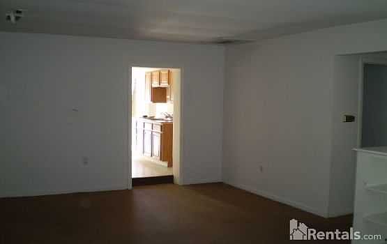 5th image of 6251 Monrovia Dr