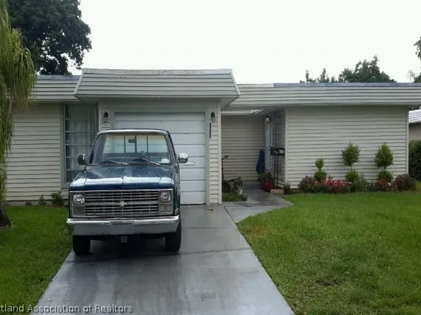 6303 NW 73rd Ave, Tamarac, FL 33321