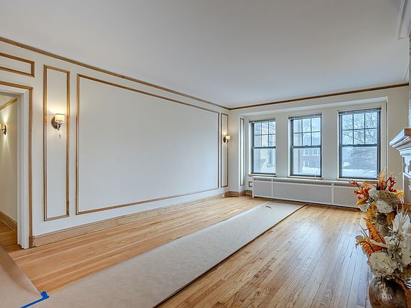 5th image of 7321 S South Shore Dr APT 1D