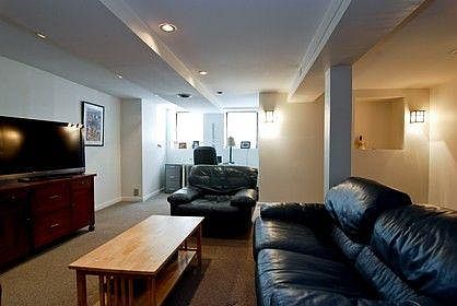 5th image of 2050 N Sheffield Ave