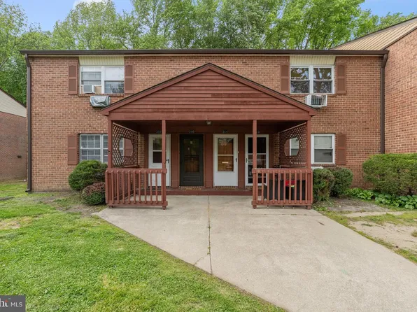 316 Garnet Dr #3B, Burlington, NJ 08016