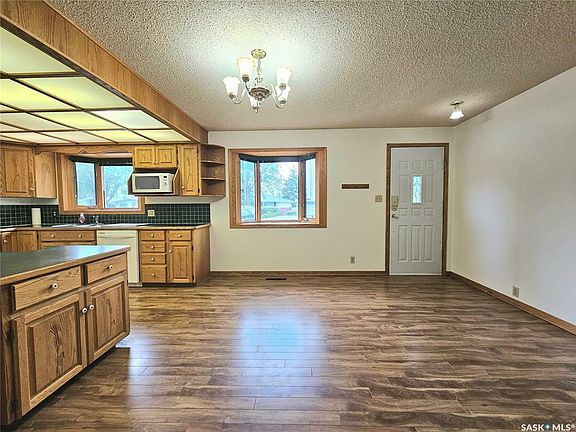 4th image of 1439 Taylor Dr