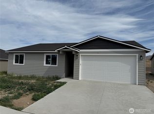 2367 Noah St SE, East Wenatchee, WA 98802