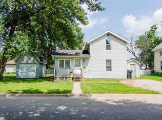 310 Iowa St, Cedar Falls, IA 50613