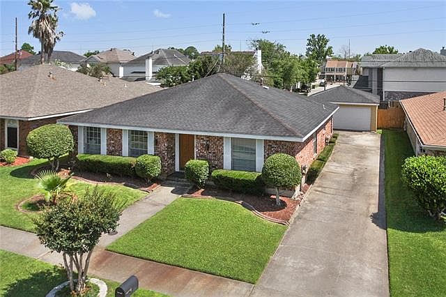 1st image of 920 Tavel Dr