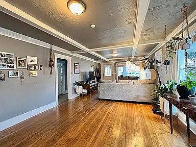 4th image of 4534 S Park Ave