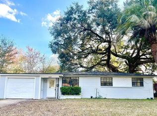 6422 Solandra Dr, Jacksonville, FL 32210