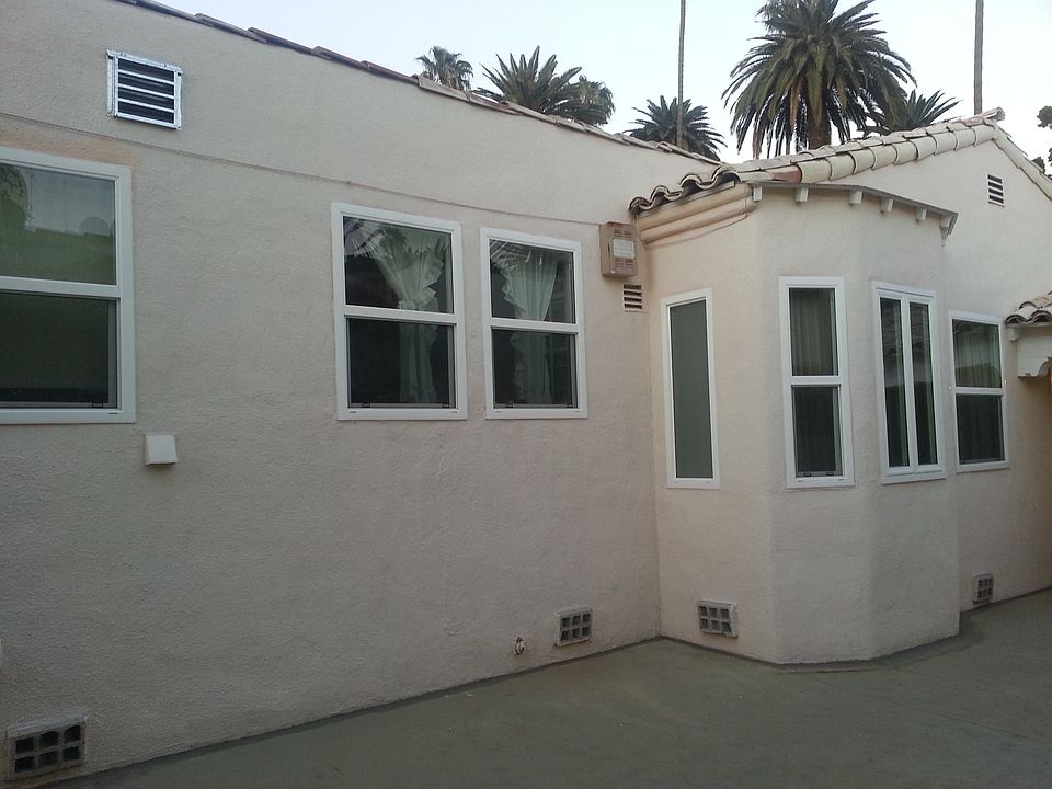 2nd image of 309 S Palm Dr