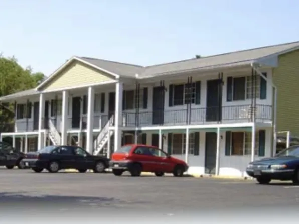 114 Oakview Dr APT 6, Marietta, OH 45750