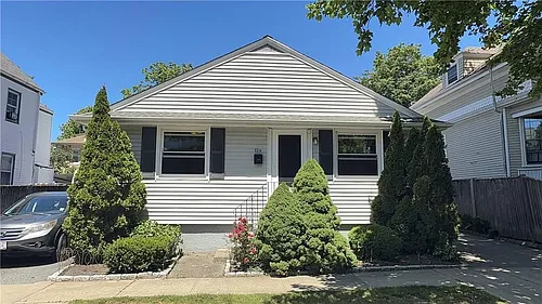 25 Thurston Ave #B Photo 1 25 Thurston Ave #B Photo 1