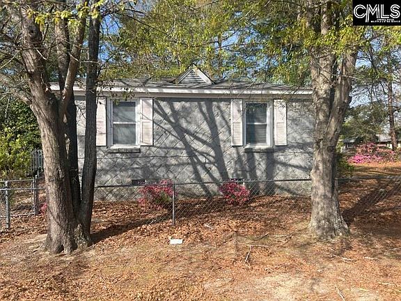 5th image of 1146 Castle Pinckney Rd
