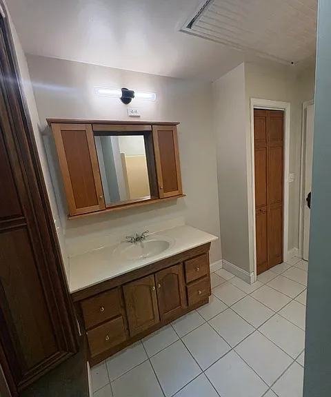 5021 Green Ridge Ln #A — Photo 7