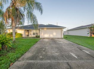 1910 Willow Oak Dr, Edgewater, FL 32141