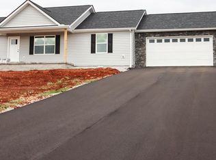 154 Peaceful Ln, Sparta, TN 38583