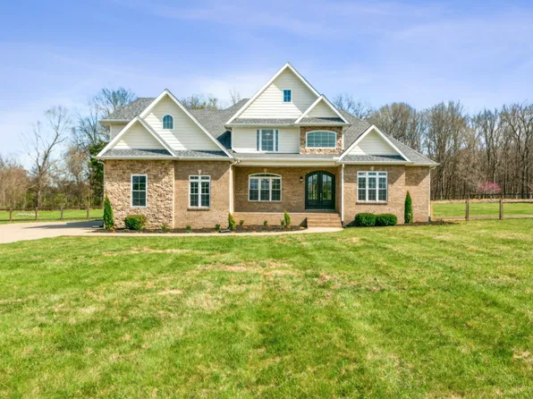 3725 Glen Raven Rd, Cedar Hill, TN 37032