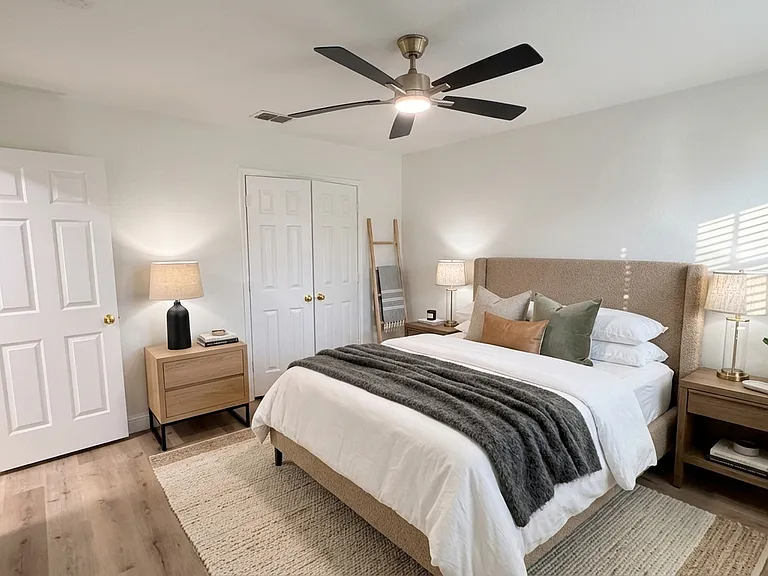8111 Stowe Springs Ln — Photo 6