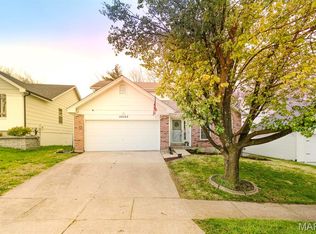 16560 Hunters Crossing Dr, Grover, MO