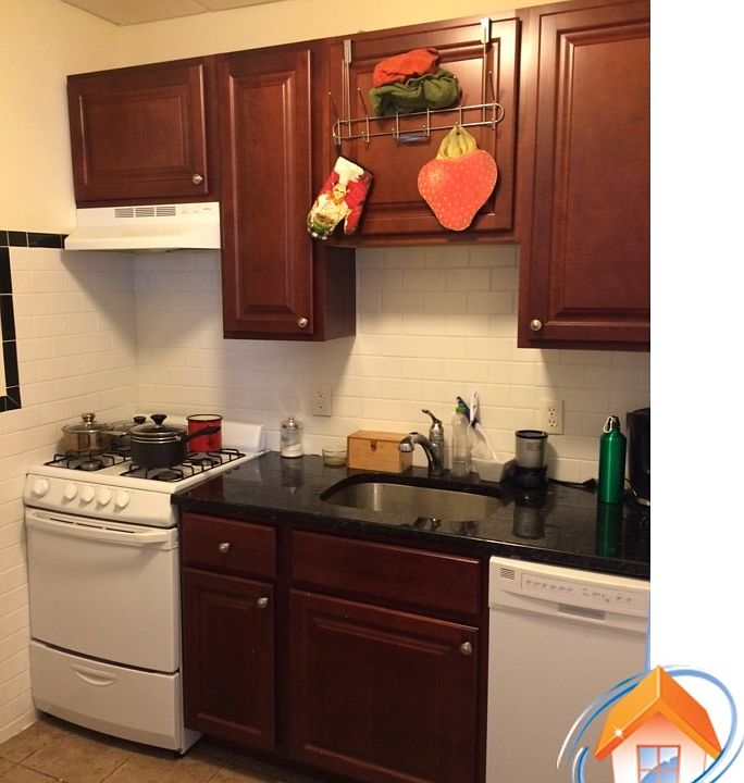 2nd image of 203 Livingston Ave APT 6