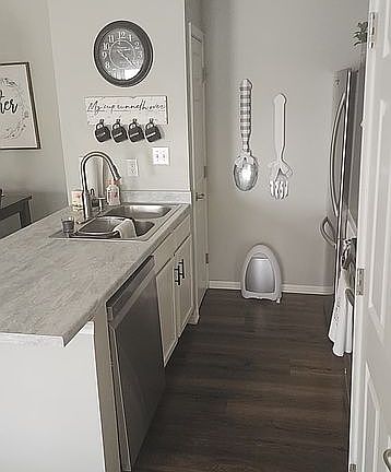 5th image of 173 Andrews Blvd
