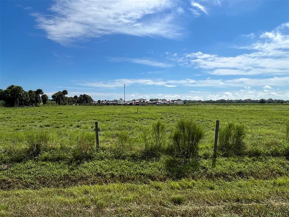 2nd image of Rodeo Rd