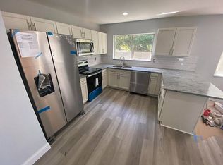 214 SW Kentwood Rd, Port Saint Lucie, FL 34953