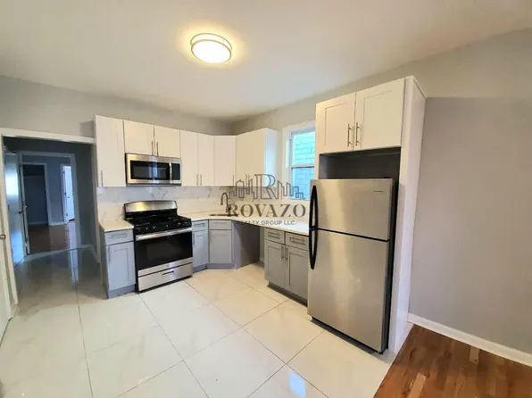 370 N 6th St #3R, Newark, NJ 07107