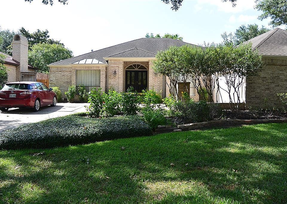 1st image of 13110 Waldemere Dr