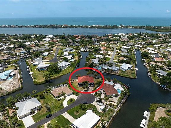 3rd image of 135 TINA ISLAND DRIVE