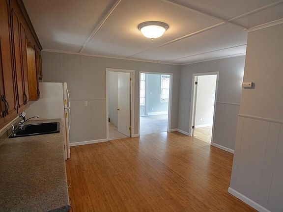 3rd image of 793 Providence Rd
