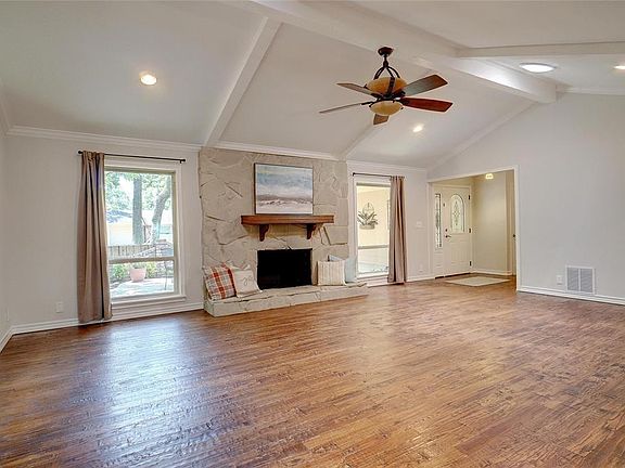 Large Living Area - Masonry Wood Burning Fireplace