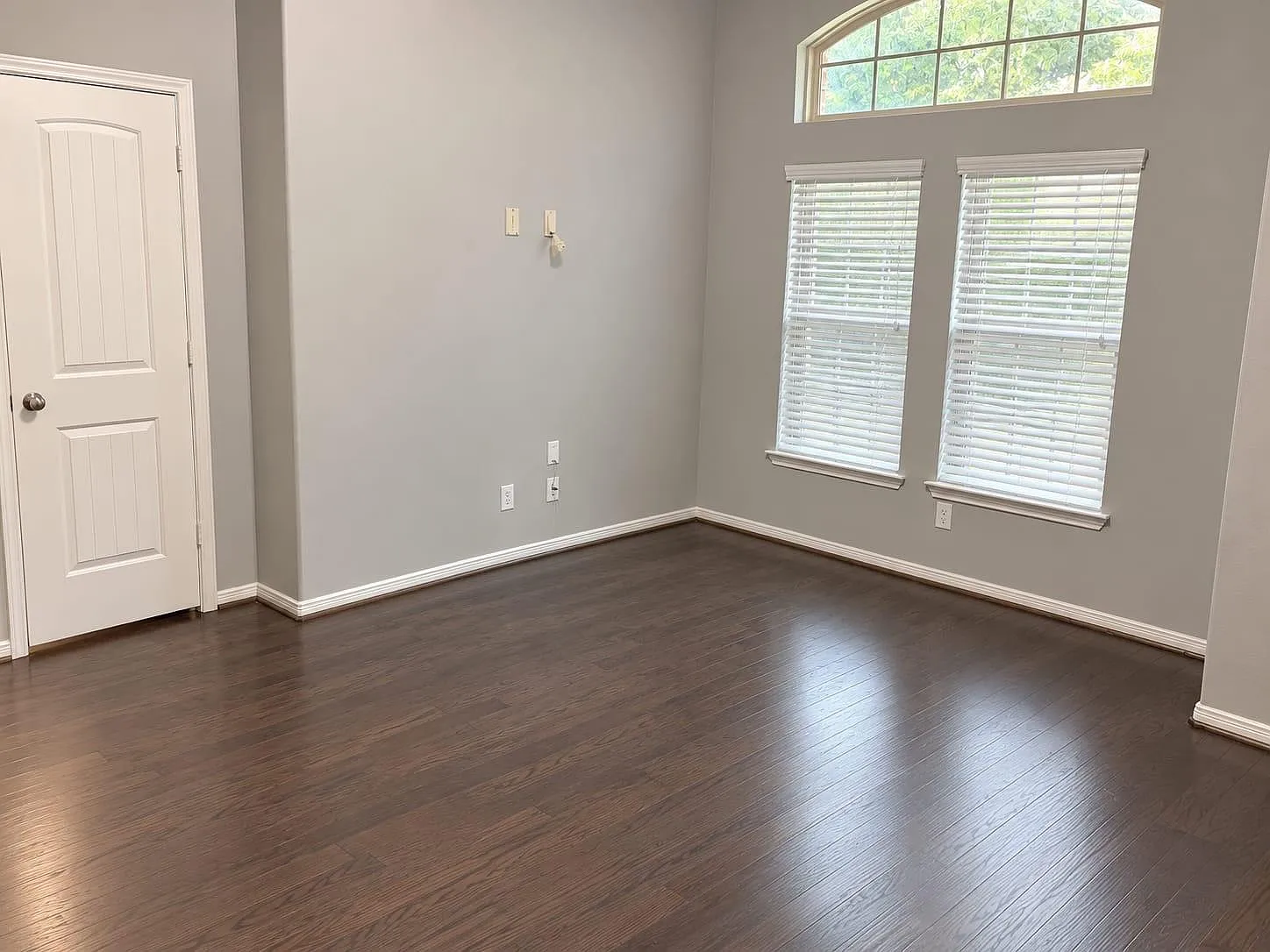 3 bed, 2.5 bath, 2314 sqft, $2,750 — Photo 2