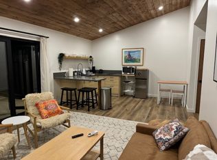 1611 N Marian Ave, Thousand Oaks, CA 91360