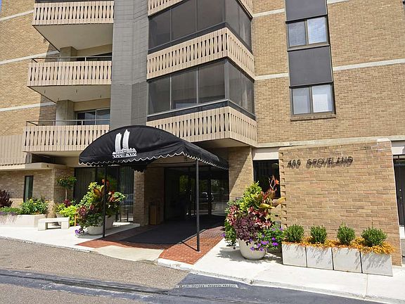 4th image of 400 Groveland Ave APT 810