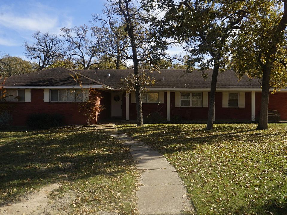 1st image of 1300 Dominik Dr
