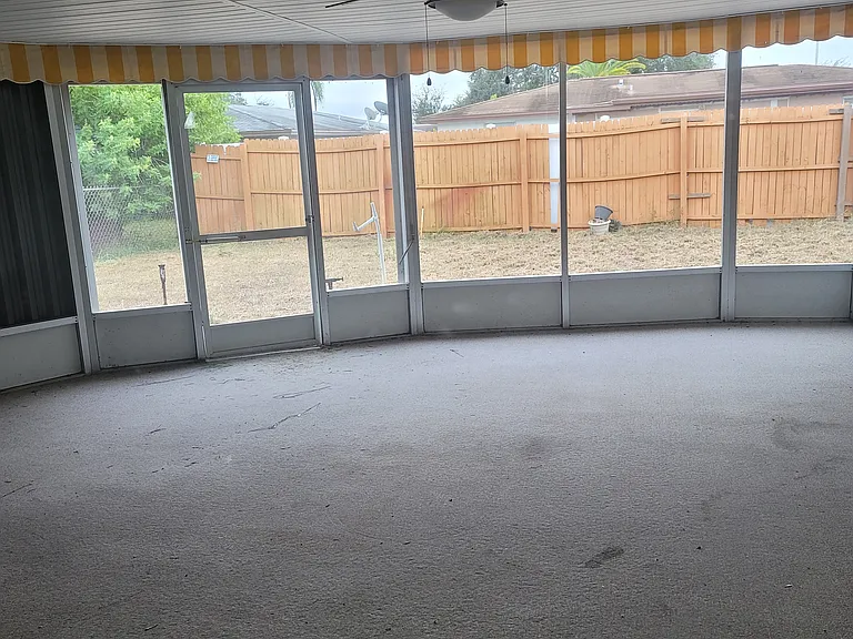 3428 Cincinnati Dr — Photo 5