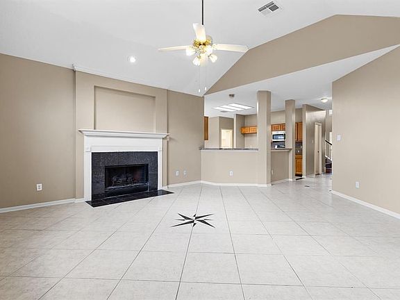 5th image of 201 Water Oak Dr