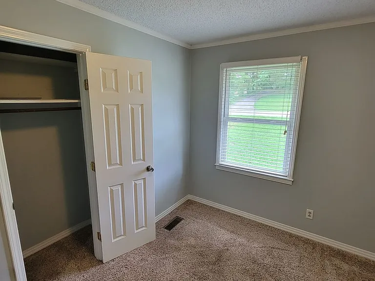 2128 Wildwood Rd — Photo 8