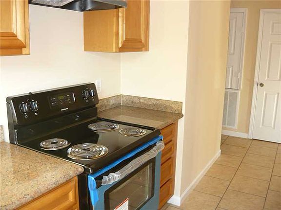 2nd image of 1668 Plaza Dr