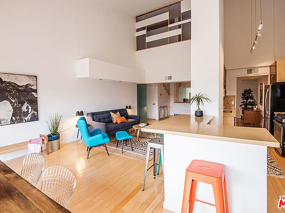 2nd image of 1021 N Crescent Heights Blvd APT 304