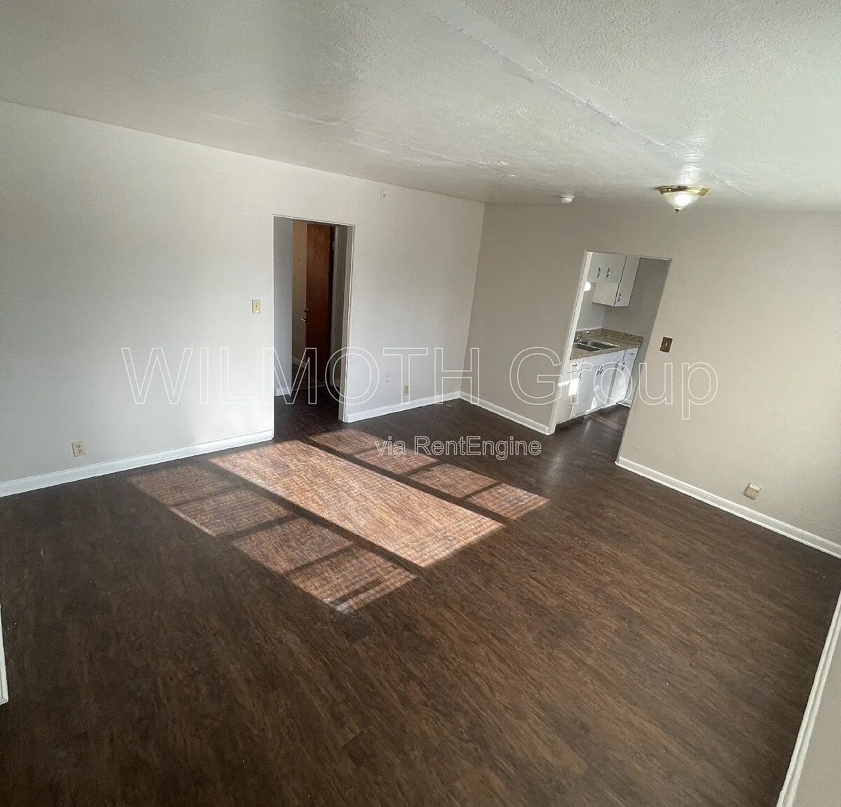 2 bed, 1.0 bath, 850 sqft, $800 — Photo 3